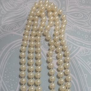 Elegant Cream Faux Pearl Necklace